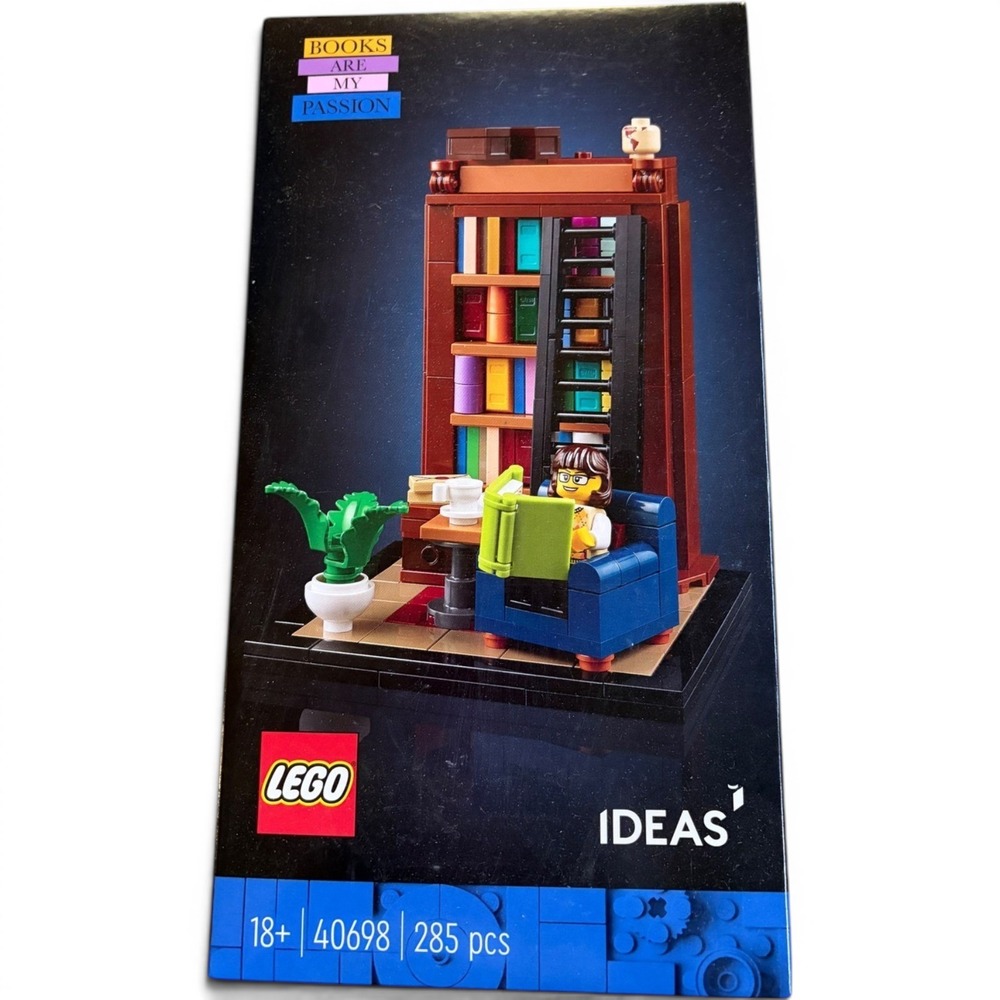LEGO Ideas Tribute to Reading 40698 Building Set 285 Pcs Books Are My Passion